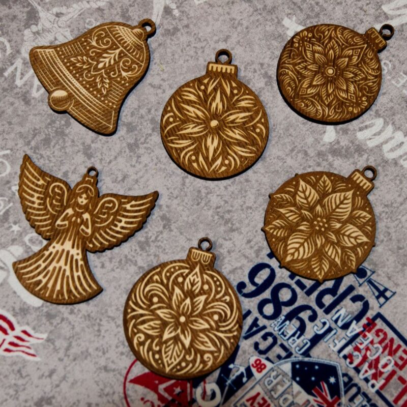 Elegantni Drveni Božićni Ukrasi